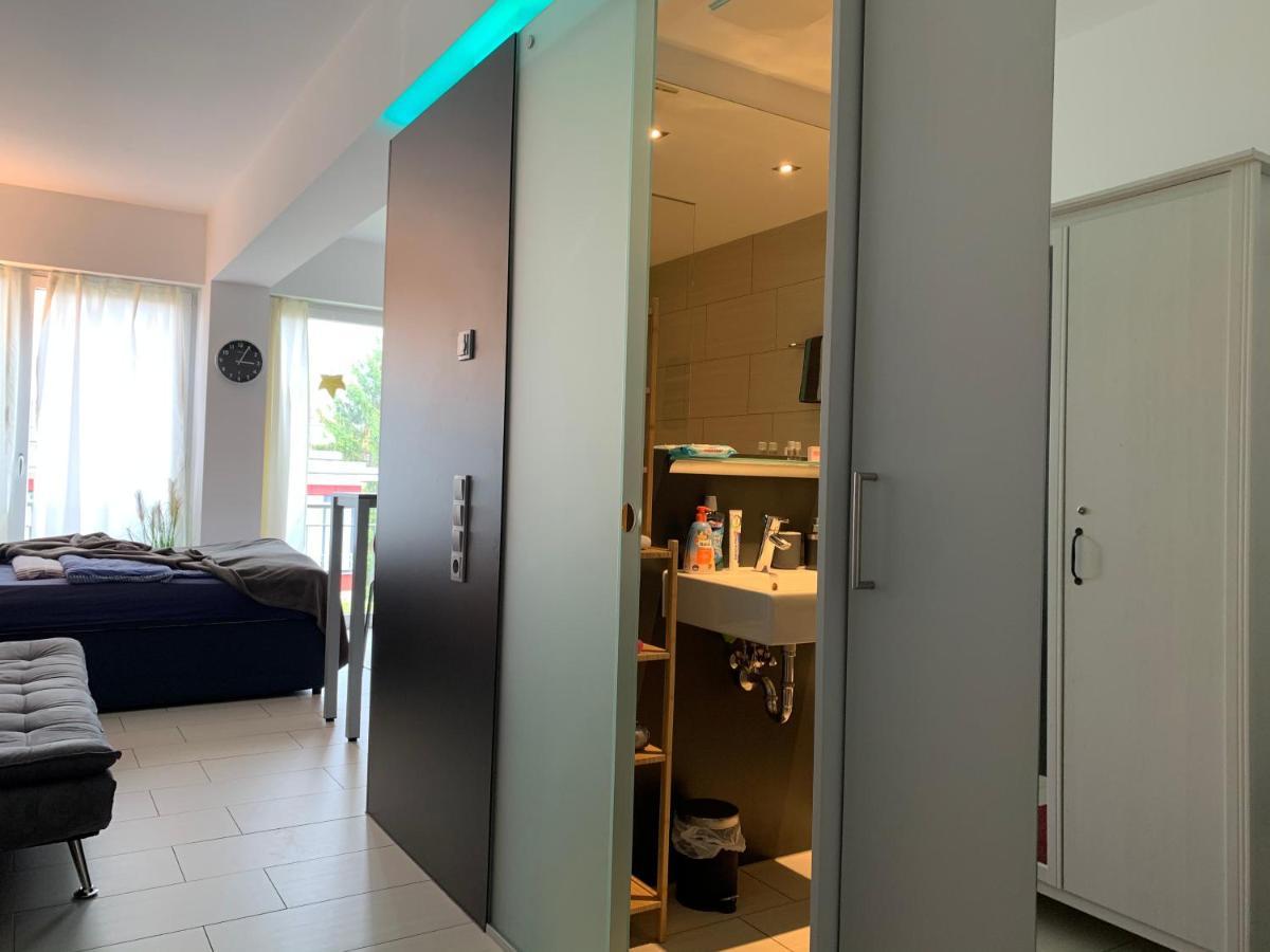 Exklusive WohlfüHloase By Rabe - Parkplatz & Free Netflix & Coffee-Bar Appartement Karlsruhe Buitenkant foto
