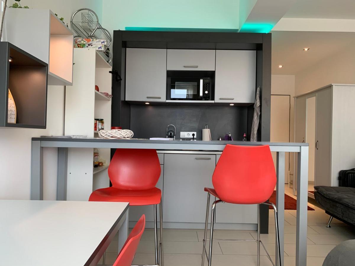 Exklusive WohlfüHloase By Rabe - Parkplatz & Free Netflix & Coffee-Bar Appartement Karlsruhe Buitenkant foto
